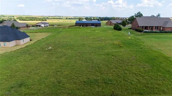 N 2425 RD, Weatherford, OK 73096