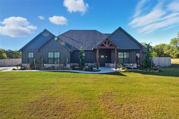 42829 Garretts Lake RD, Shawnee, OK 74804