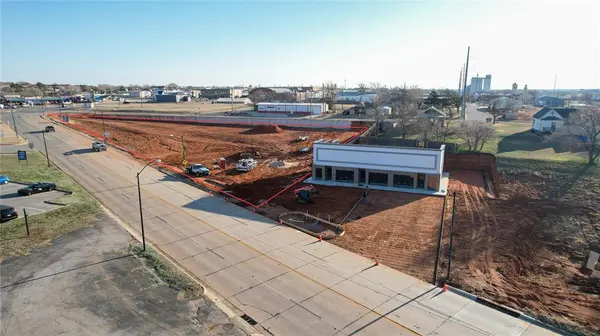 120 SW Main ST, Weatherford, OK 73096