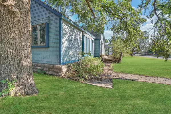 1506 N 4th ST, Sayre, OK 73662