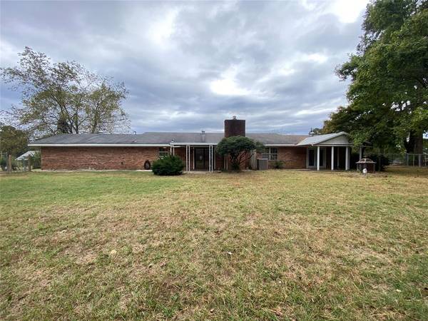 123 Randall RD, Broken Bow, OK 74728