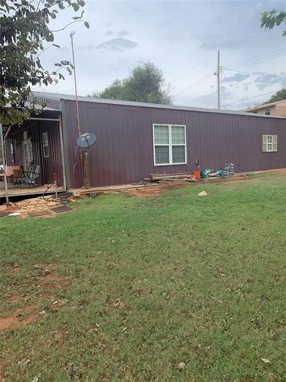 310 Ellen WAY, Gracemont, OK 73042