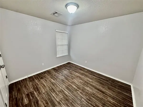 12337 SW 6th ST, Yukon, OK 73099