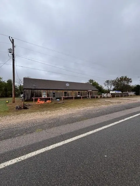 1720 E Columbia ST, Okemah, OK 74859