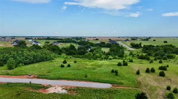 4 W Industrial RD, Guthrie, OK 73044