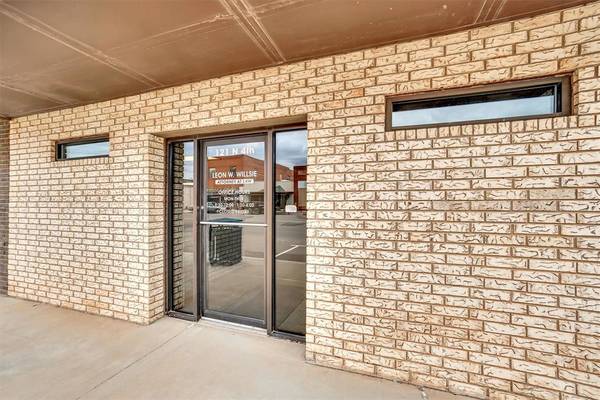 121 N 4th ST, Sayre, OK 73662