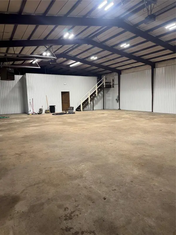 207 Loomis RD, Weatherford, OK 73096