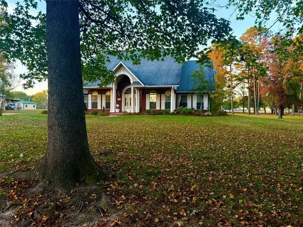 302 W Airport RD, Broken Bow, OK 74728