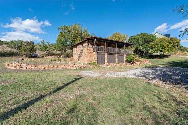 117 S Park Way DR, Medicine Park, OK 73557