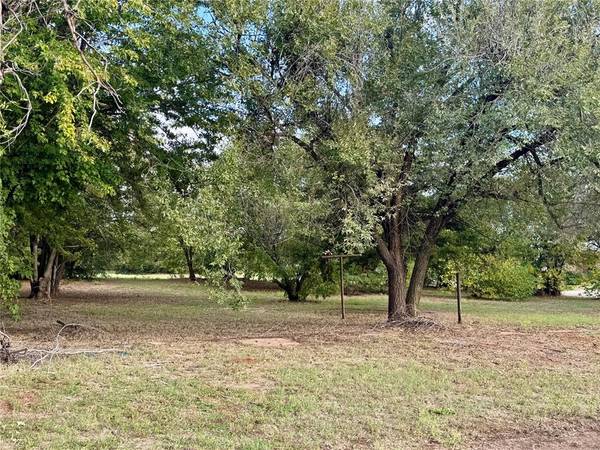 502 N 3rd ST, Chickasha, OK 73018