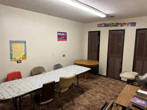 715 E Oklahoma ST, Carnegie, OK 73015