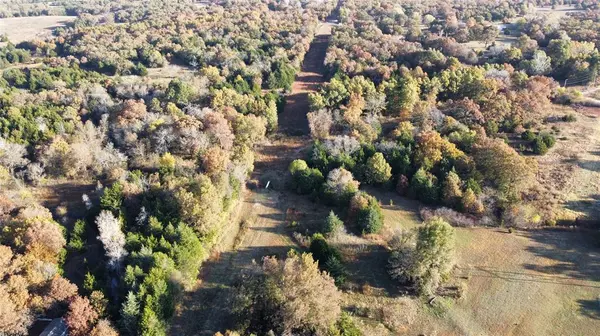 100861 S Red Rock TRL, Wellston, OK 74881