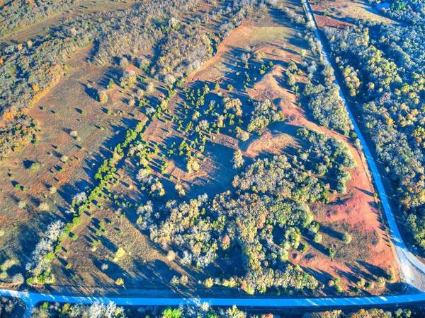 000 Cemetery RD, Noble, OK 73068