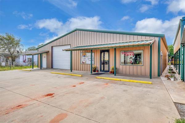 602 Arkansas AVE, Sayre, OK 73662