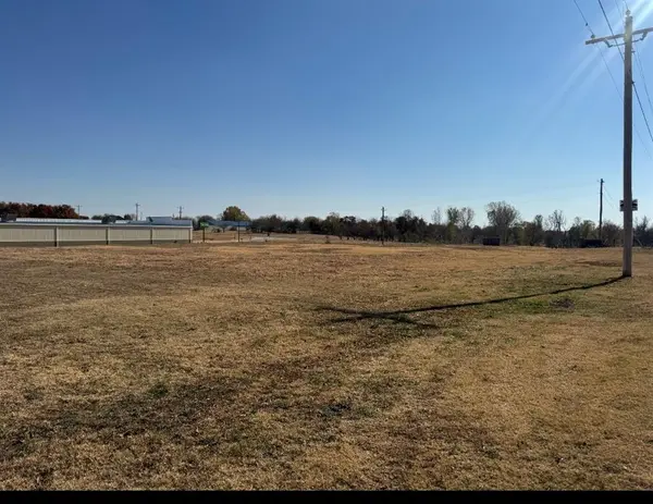 2505 W Veterans Memorial HWY, Blanchard, OK 73010