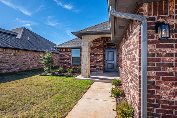 1163 Walnut Brook RD, Piedmont, OK 73078