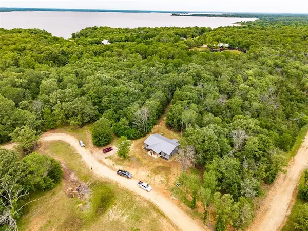916 E Copperhead RD, Sawyer, OK 74756