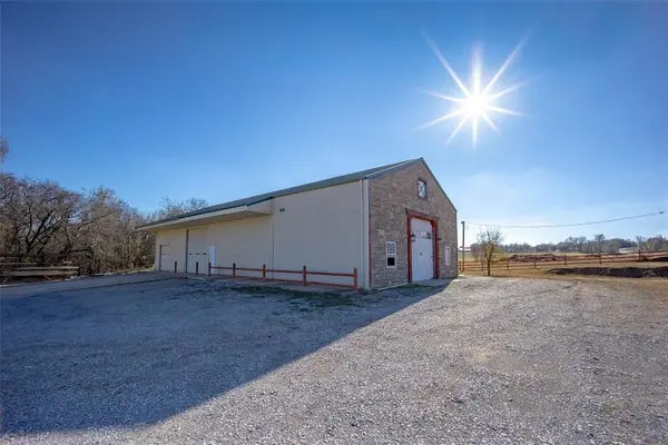 655 Us Highway 277, Ninnekah, OK 73067