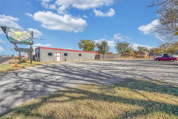 514 N Van Buren, Elk City, OK 73644