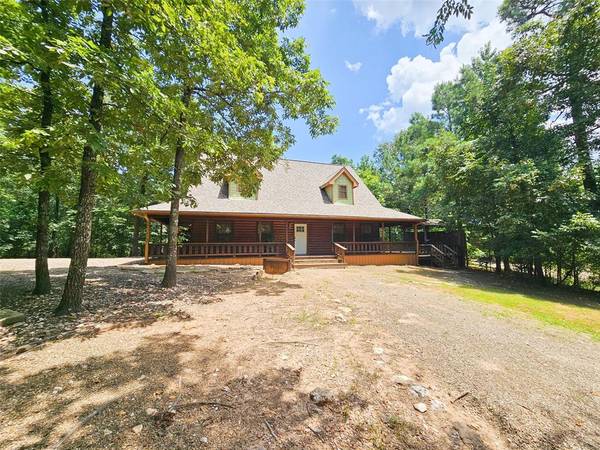 302 Orca RD, Broken Bow, OK 74728