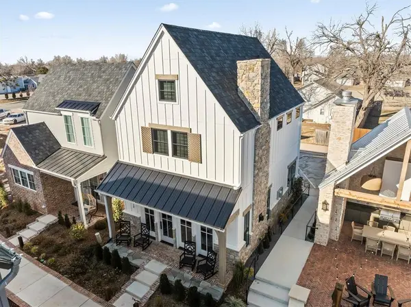 225 W First ST #113, Edmond, OK 73003