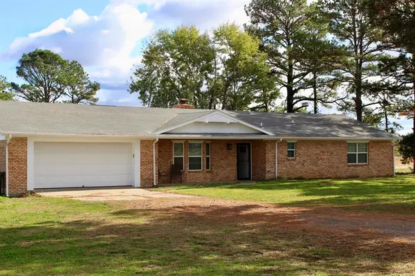 11086 N 368 RD, Okemah, OK 74859