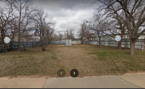 407 W Edmond ST, Edmond, OK 73003