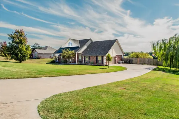 1705 Twin Spires TRL, Guthrie, OK 73044