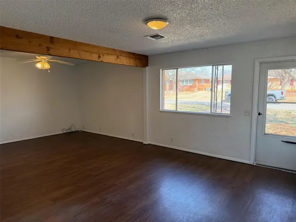 517 N 3rd ST, Weatherford, OK 73096