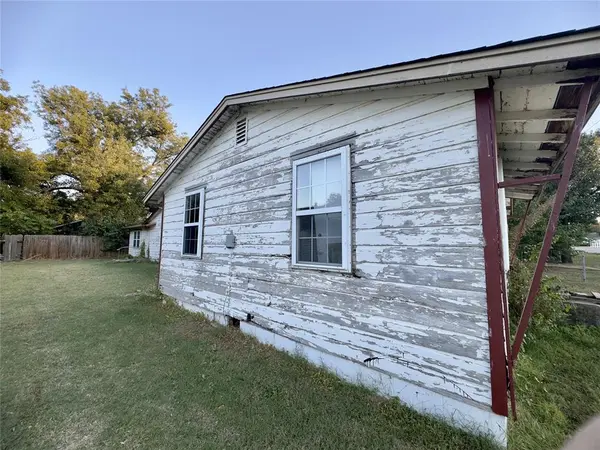 210 N Byers AVE, Mangum, OK 73554