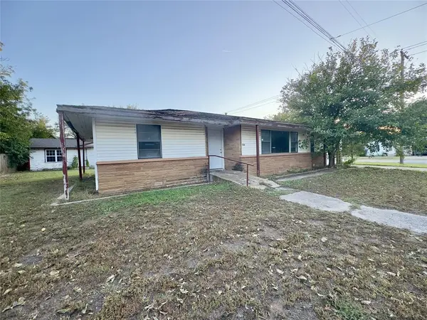 418 W Filmore ST, Mangum, OK 73554