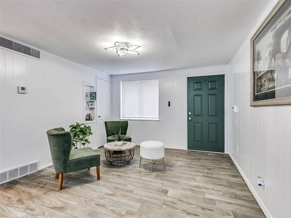 3905 Del RD, Del City, OK 73115