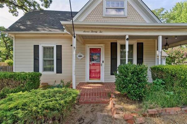 722 E 2nd ST, Chandler, OK 74834