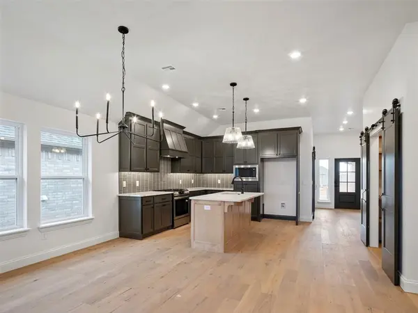 16313 Blackberry Farm RD, Oklahoma City, OK 73013