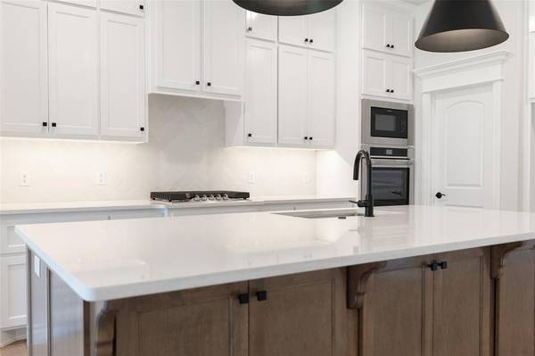 2232 NW 171st ST, Edmond, OK 73012