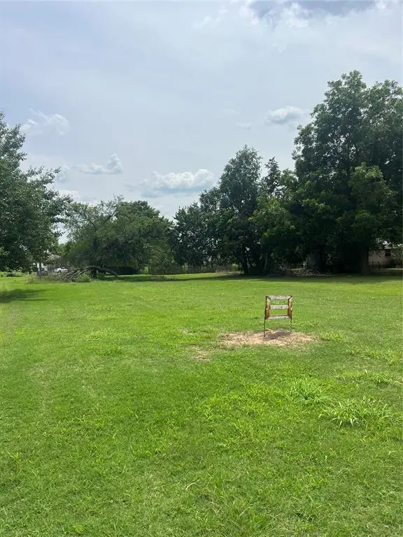 W Sanderson ST, Crescent, OK 73028