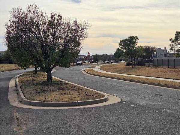 330 Pointe Parkway BLVD, Yukon, OK 73099