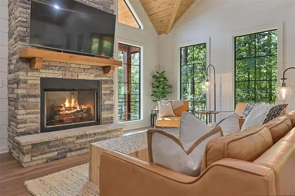 42 Hickory Ridge RD, Broken Bow, OK 74728