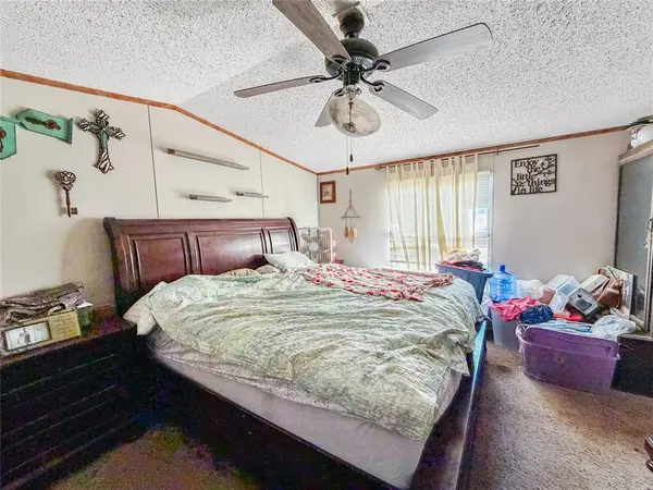 15195 N Ranch RD, Calumet, OK 73014