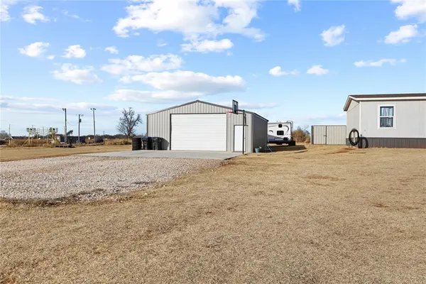 619 N 16th ST, Thomas, OK 73669