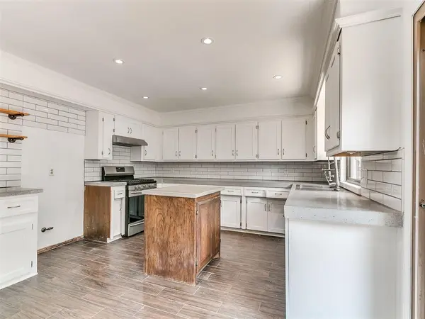 6517 Dulane CIR, Oklahoma City, OK 73132