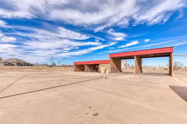 120 Sooner RD, Elk City, OK 73644