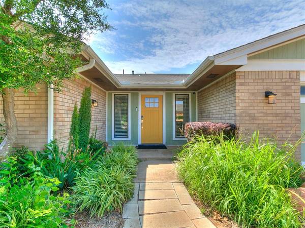 6112 Shaftsbury RD, Oklahoma City, OK 73132
