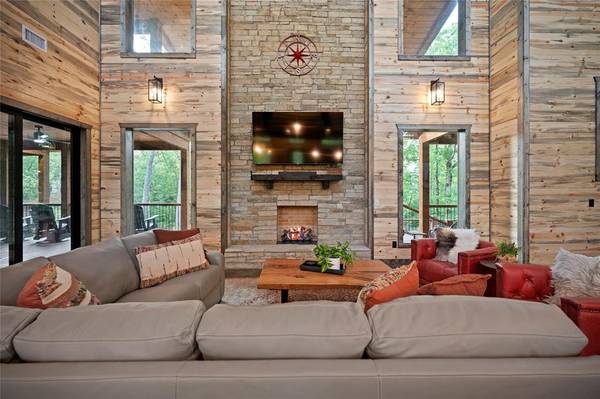 61 Stubby TRL, Broken Bow, OK 74728