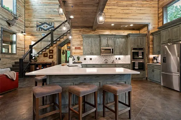 61 Stubby TRL, Broken Bow, OK 74728