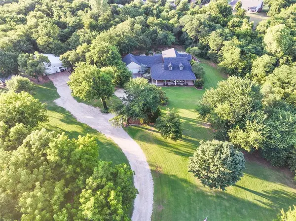 1301 E Rock Creek RD, Tuttle, OK 73089