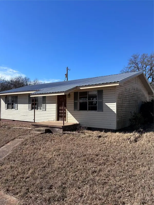24926 N County RD #3170, Elmore City, OK 73433