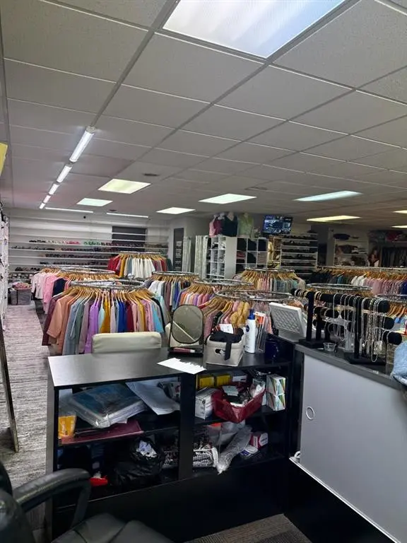 715 W Main ST #C&D, Jenks, OK 74037