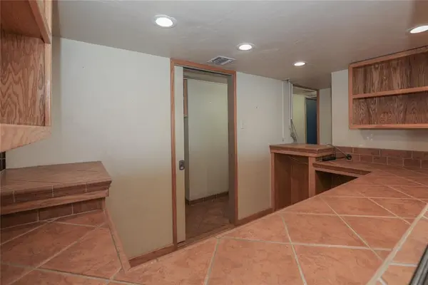500 Park PL, Mustang, OK 73064