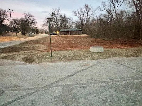 310 SW 6th ST, Jones, OK 73049